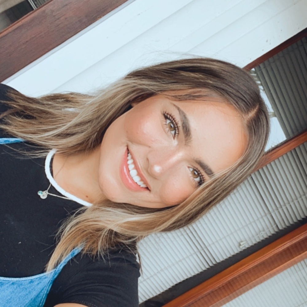 Meet your Posher, Lacey
